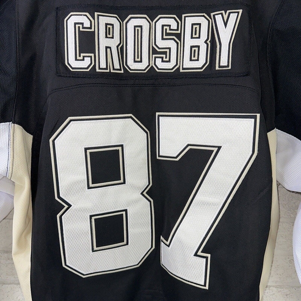 Reebok NHL Sidney Crosby Pittsburg Penguins #87 Jersey Fight Strap Black Size 50